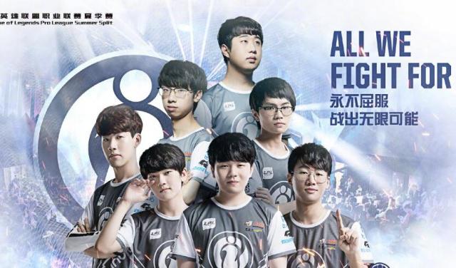 其巨大的上 其巨大的上